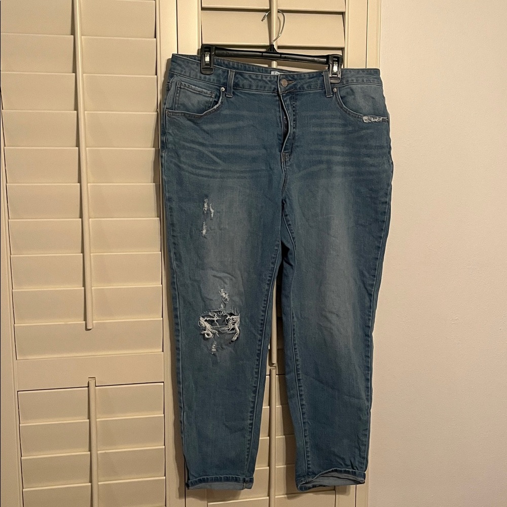 4/$25 SALE Women’s Size 16 Boyfriend Distressed Time and Tru Denim Cotton Jeans